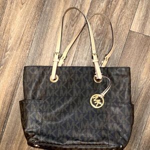 MK shoulder bag